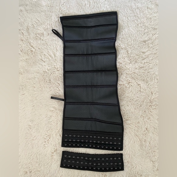 Black Steel Boned Waist Trainer - Picture 6 of 8